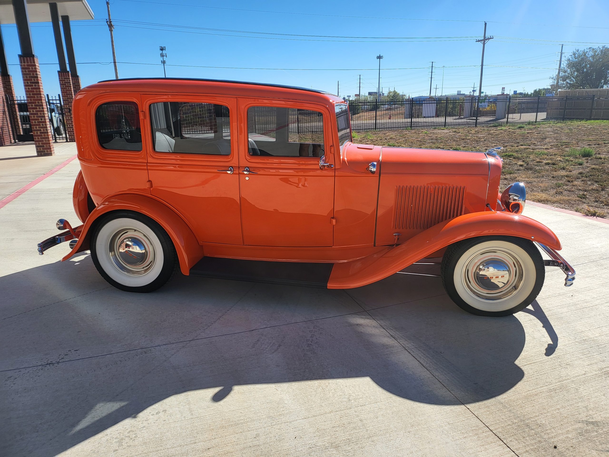 
								1932 Ford Custom Streetrod full									