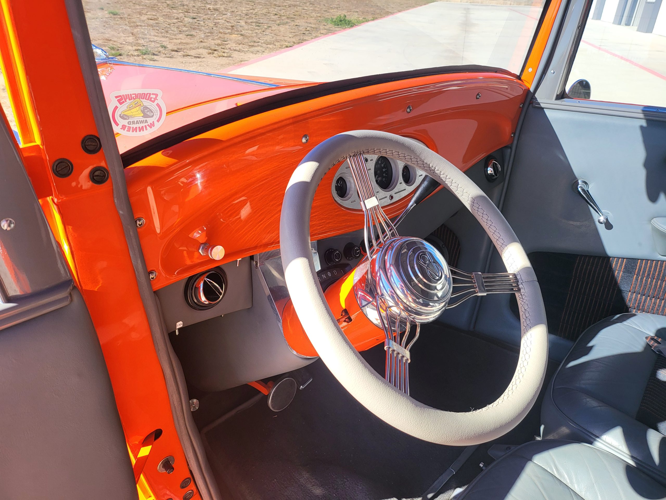 
								1932 Ford Custom Streetrod full									