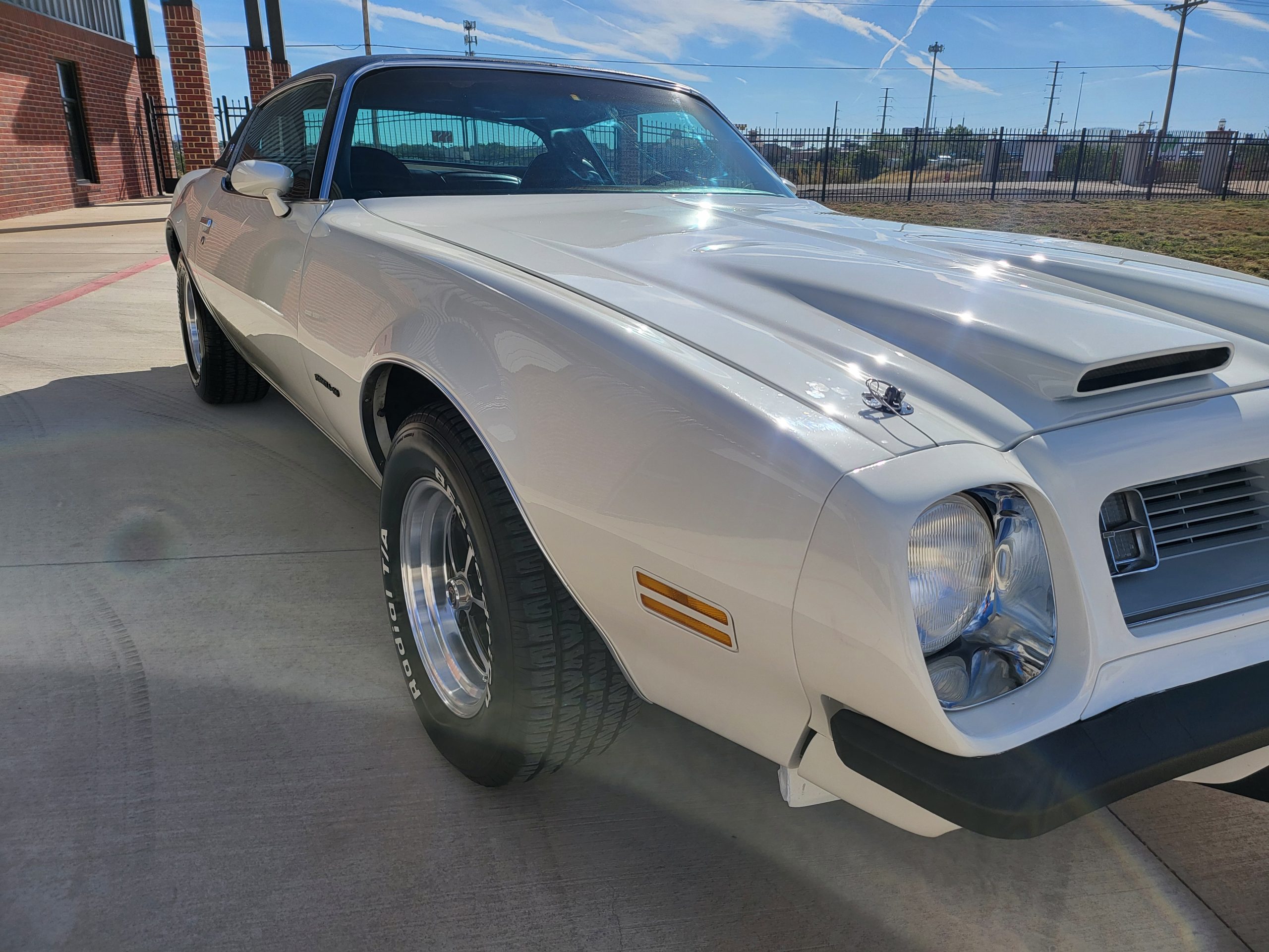
								1975 Pontiac Firebird full									