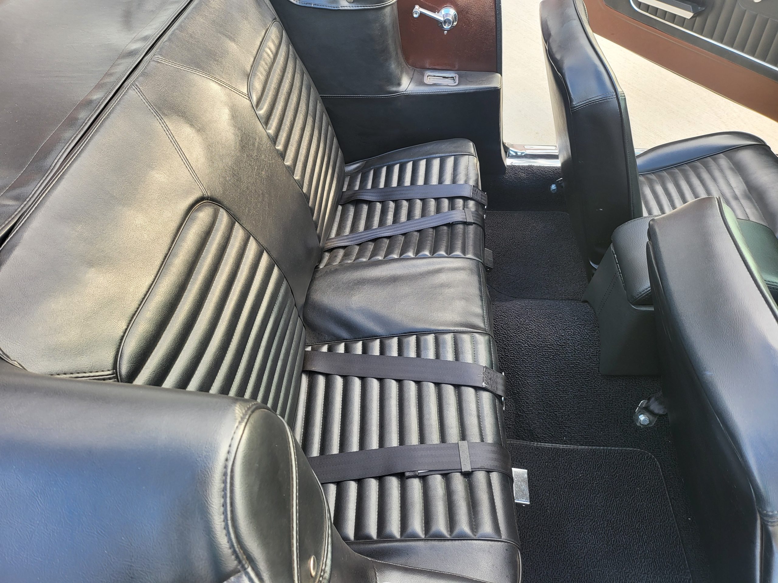 
								1965 Ford Mustang Convertible full									