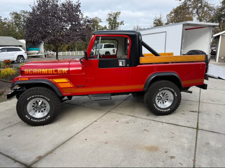 
								1982 Jeep CJ8 Scrambler full									