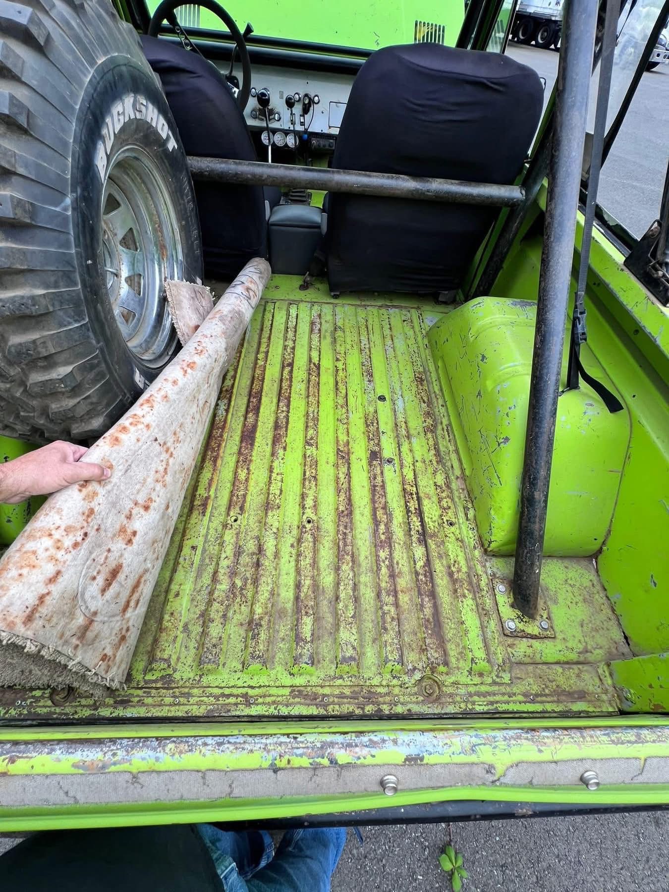 
								1970 Ford Bronco full									
