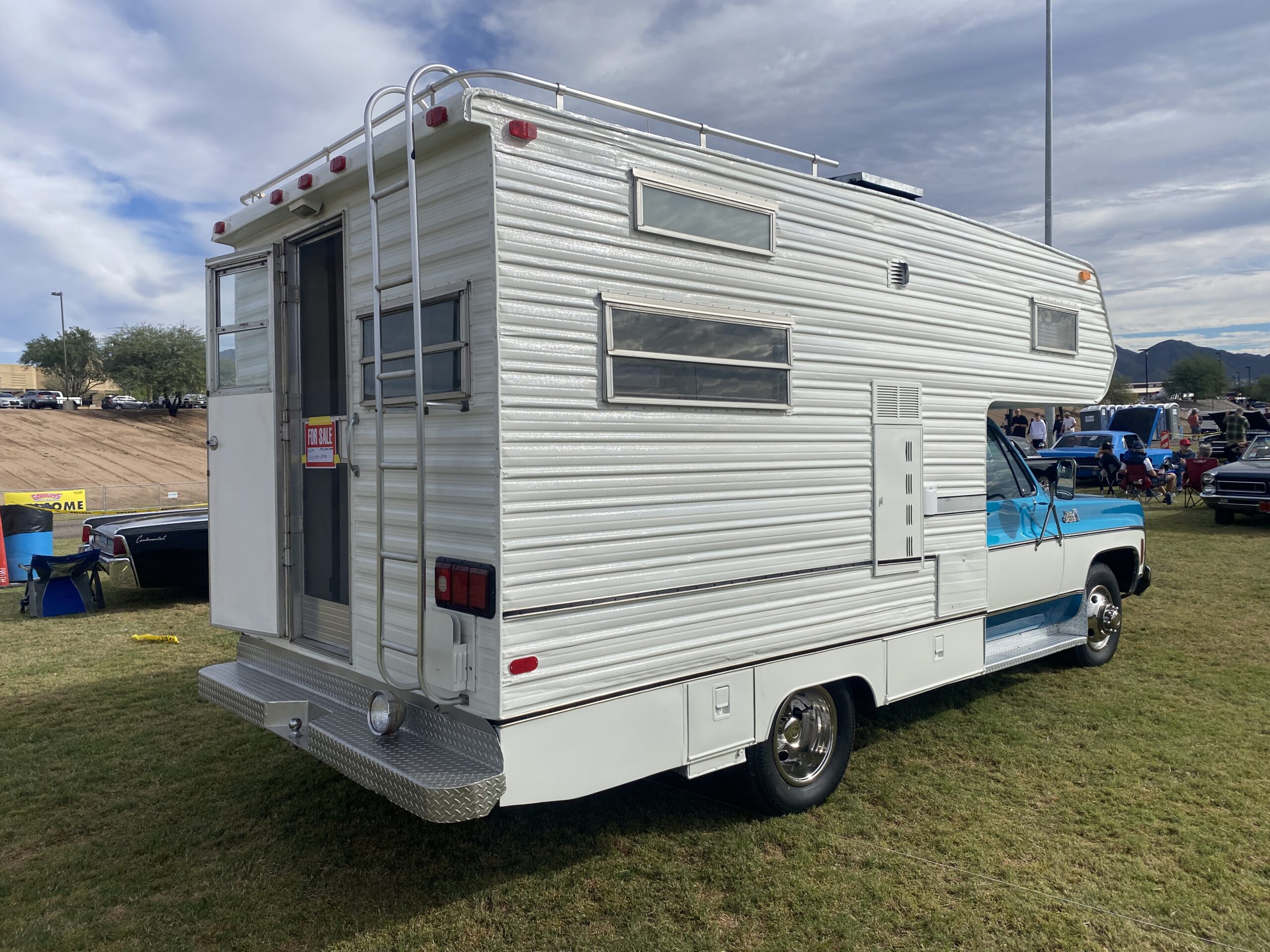 
								1973 GMC Sierra Camper Special full									