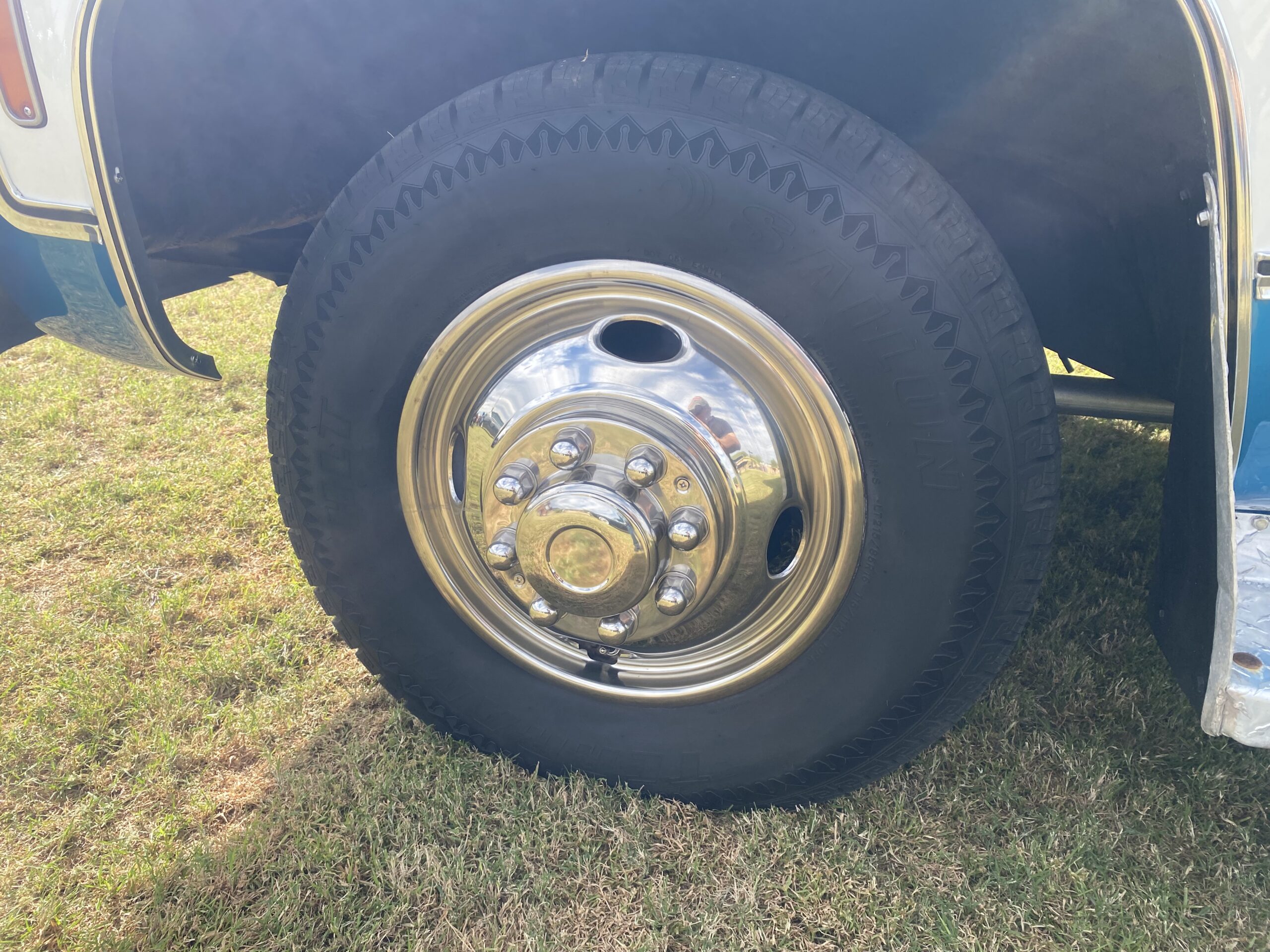 
								1973 GMC Sierra Camper Special full									