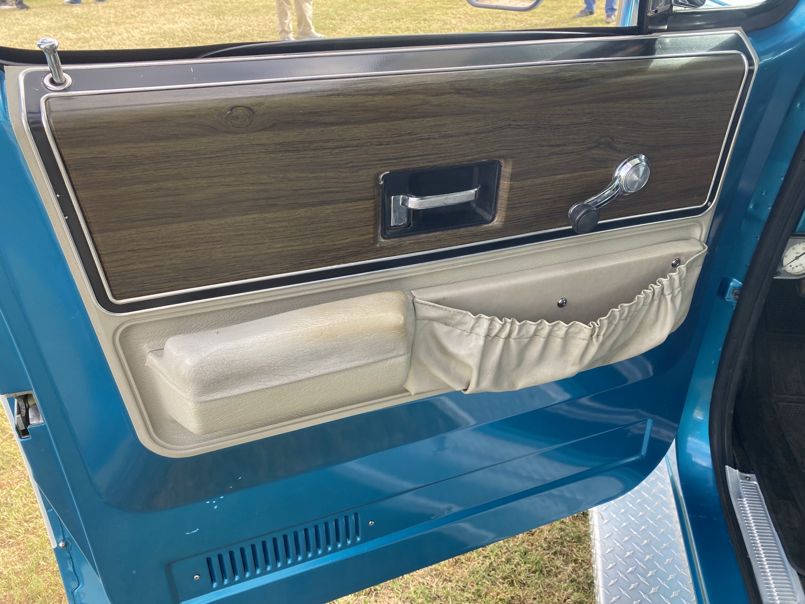 
								1973 GMC Sierra Camper Special full									