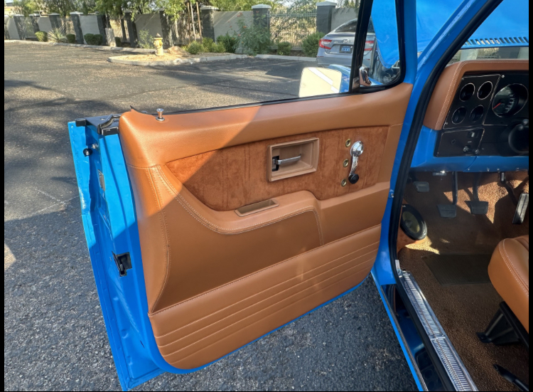 
								1974 Chevrolet K5 Blazer Custom full									