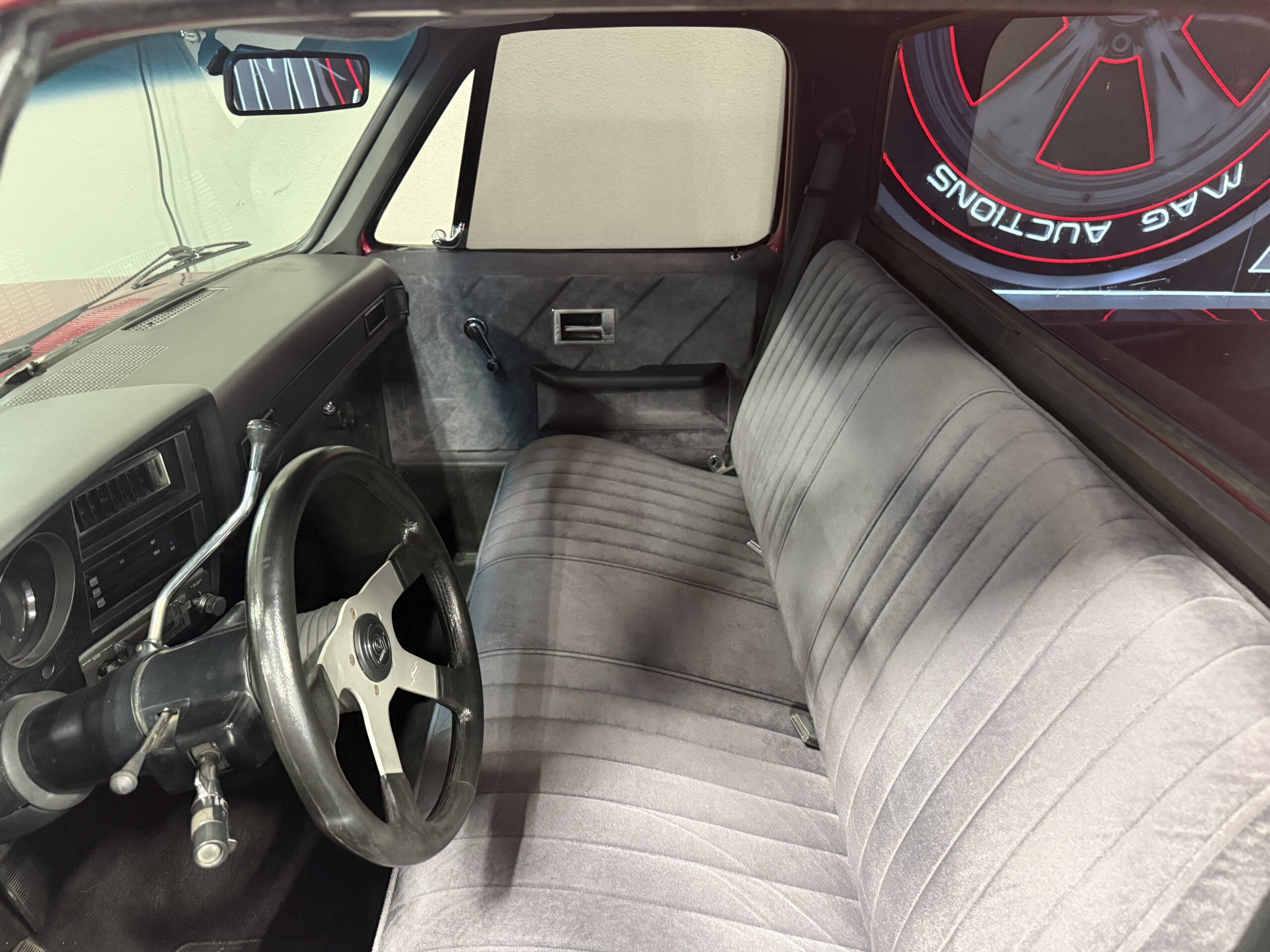 
								1982 Chevrolet C10 Stepside full									