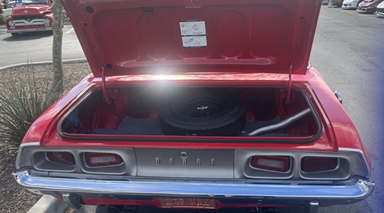 
								1974 Dodge Challenger full									