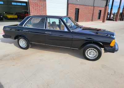 
								1981 Mercedes-Benz 300D full									