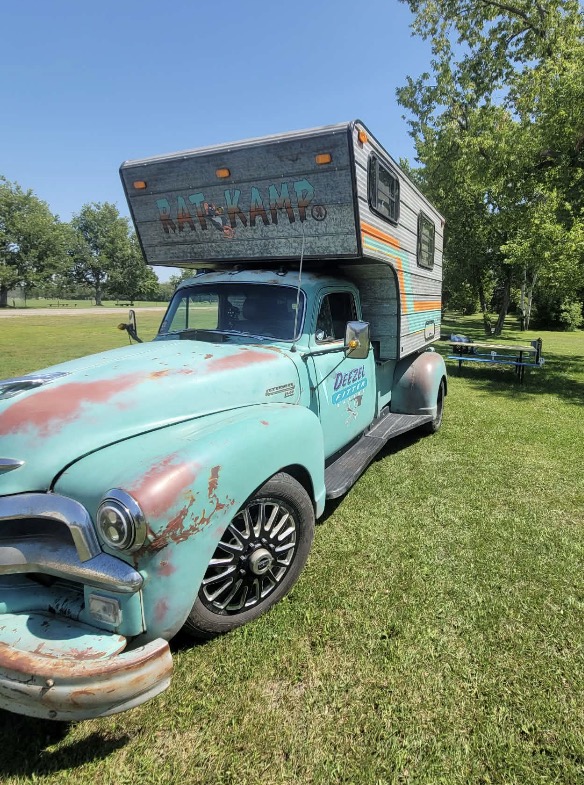
								1954 Chevrolet Dually full									