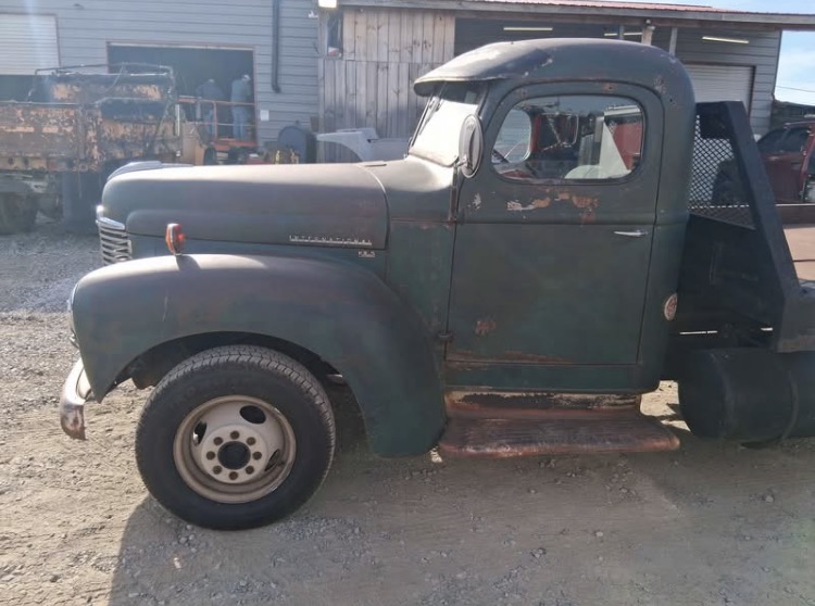 
								1941 International KB5 Rollback full									