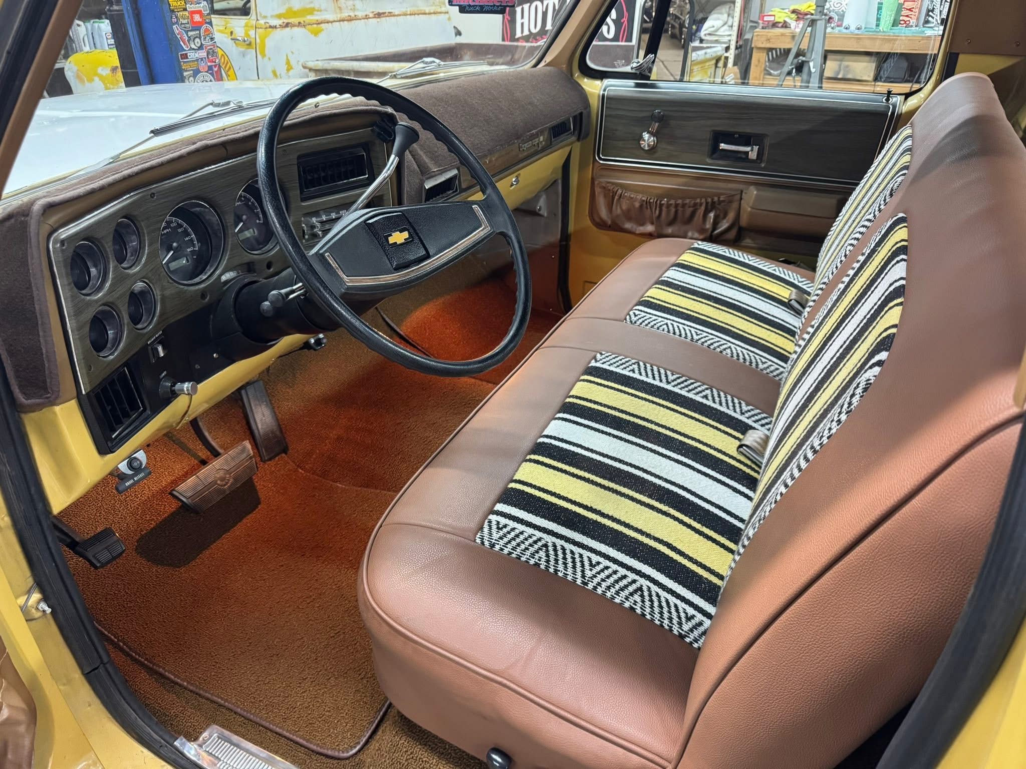 
								1973 Chevrolet C30 Cheyenne Super full									