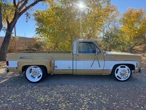 
								1973 Chevrolet C30 Cheyenne Super full									