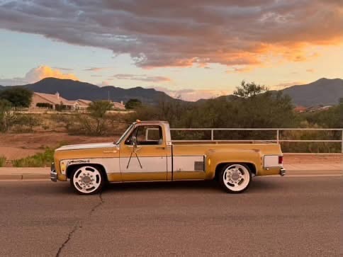 
								1973 Chevrolet C30 Cheyenne Super full									