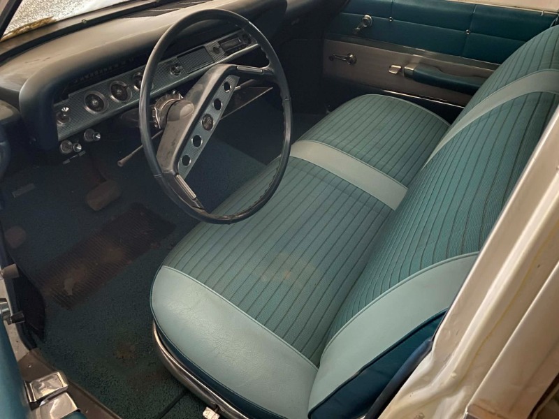 
								1961 Chevy Nomad 348 full									