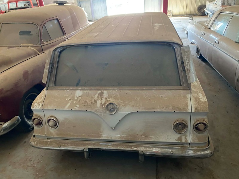 
								1961 Chevy Nomad 348 full									