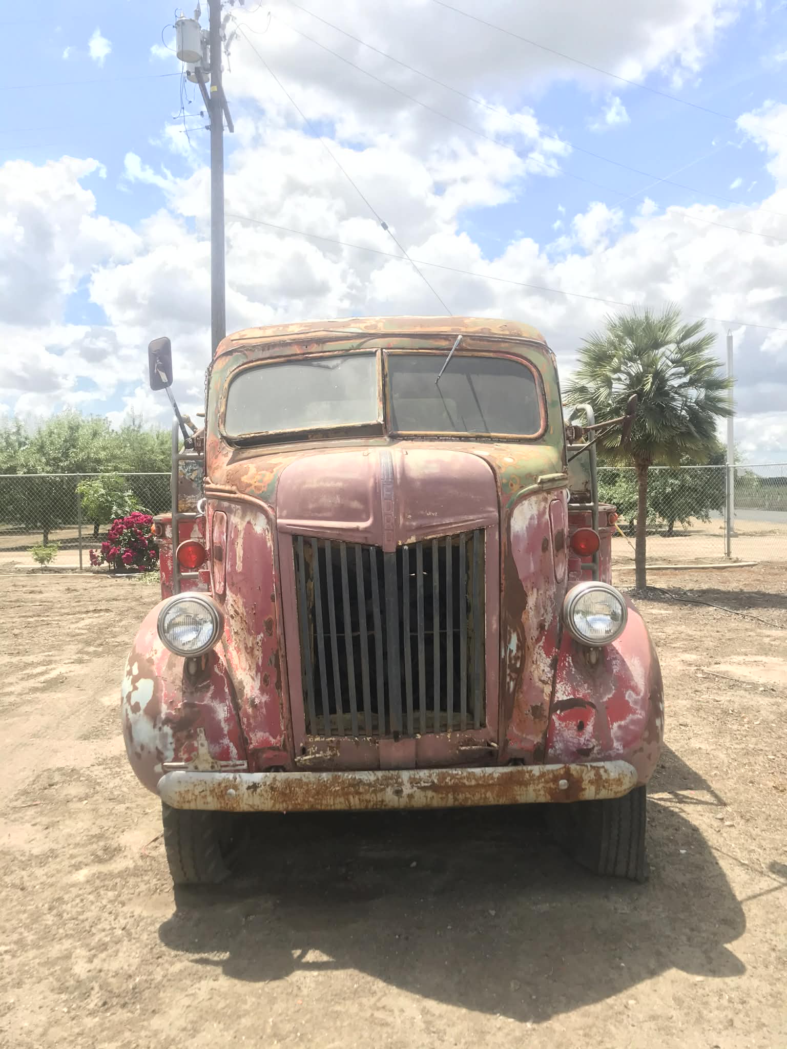 
								1941 Ford COE Tanker full									