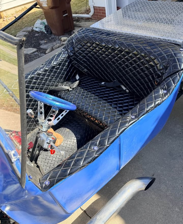 
								1923 Ford T-Bucket full									