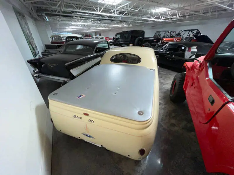 
								1950 Ford Ute full									