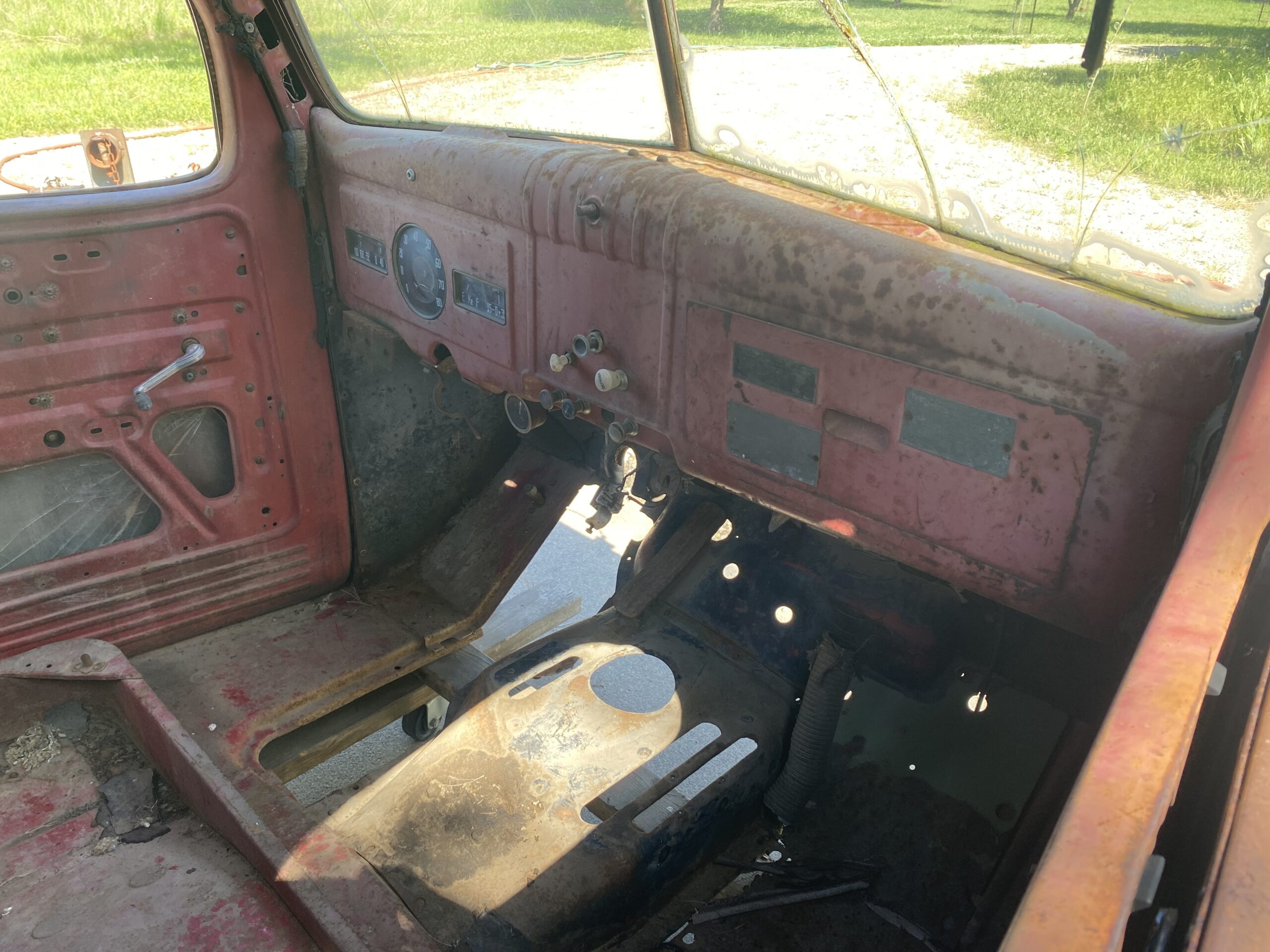 
								1948 Dodge Power Wagon Cab full									