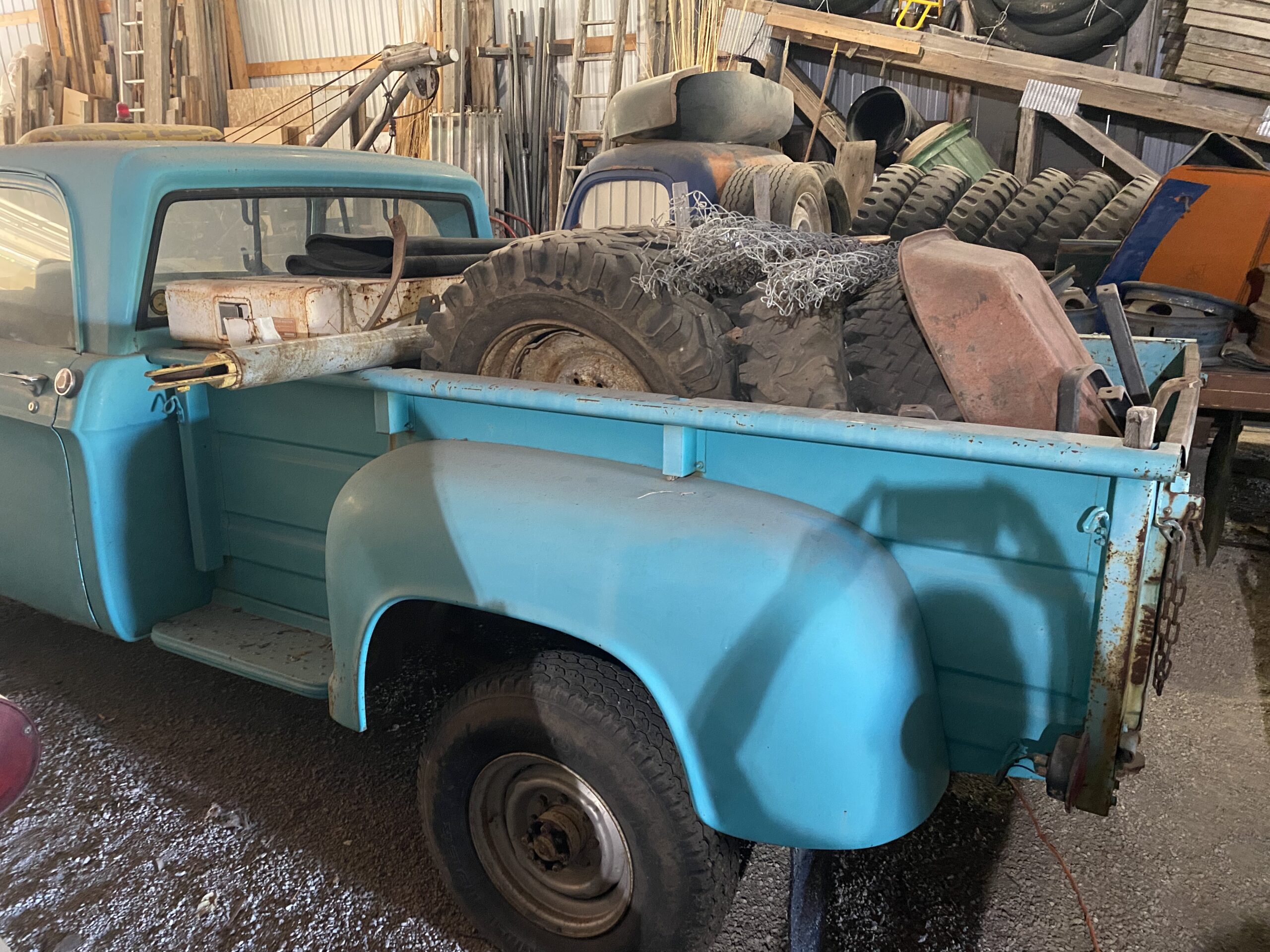 
								1968 Dodge Power Wagon W200 full									