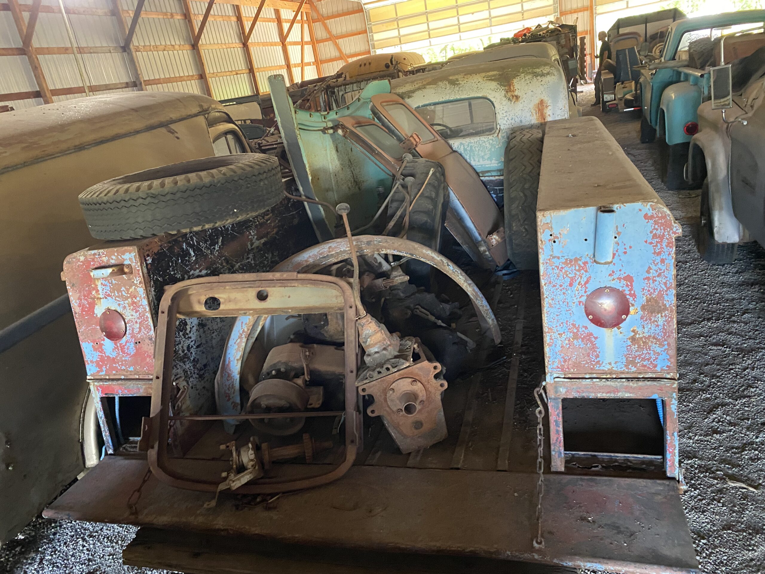 
								1947 Dodge Power Wagon full									
