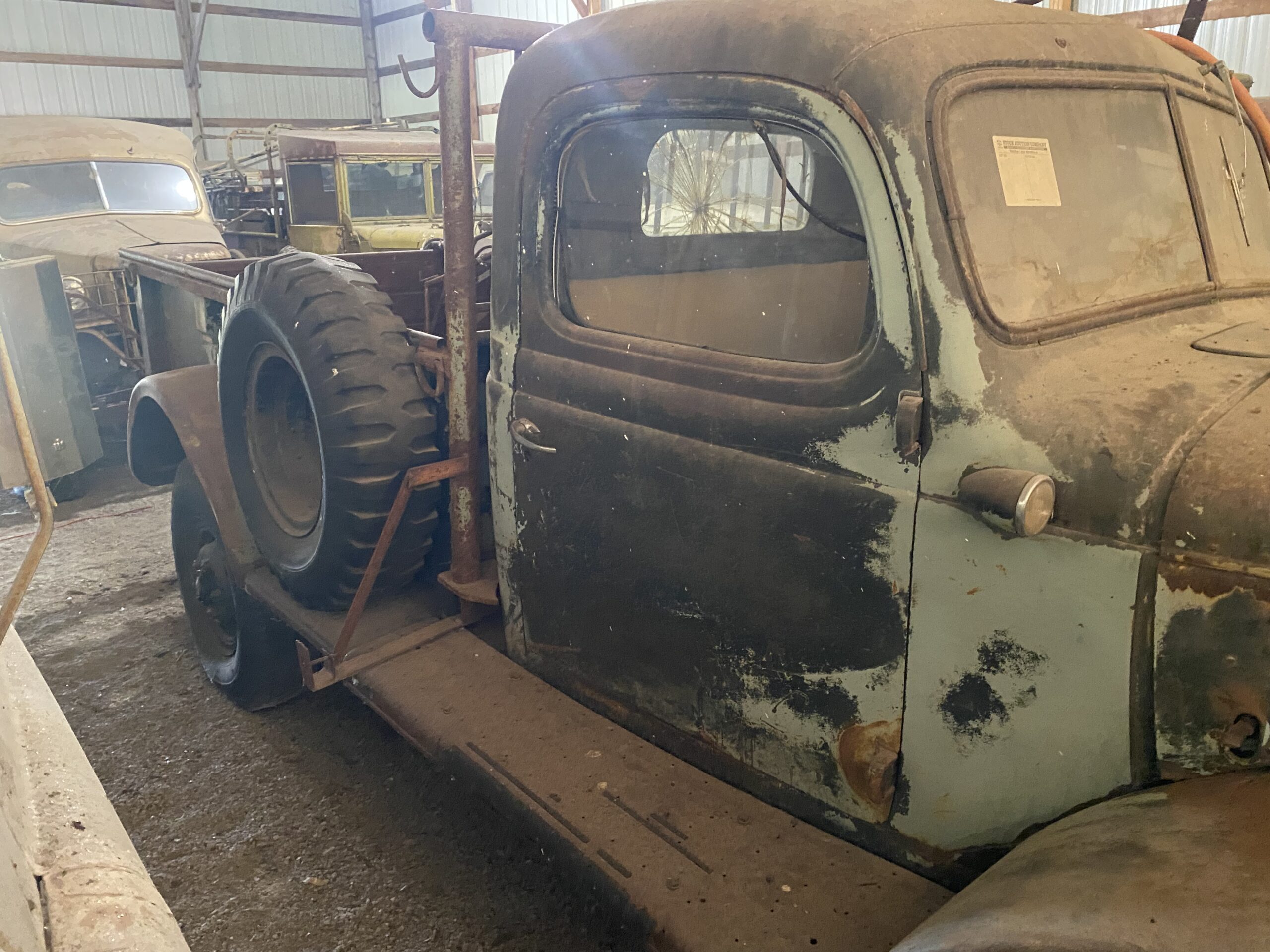 
								1946 Dodge Power Wagon full									