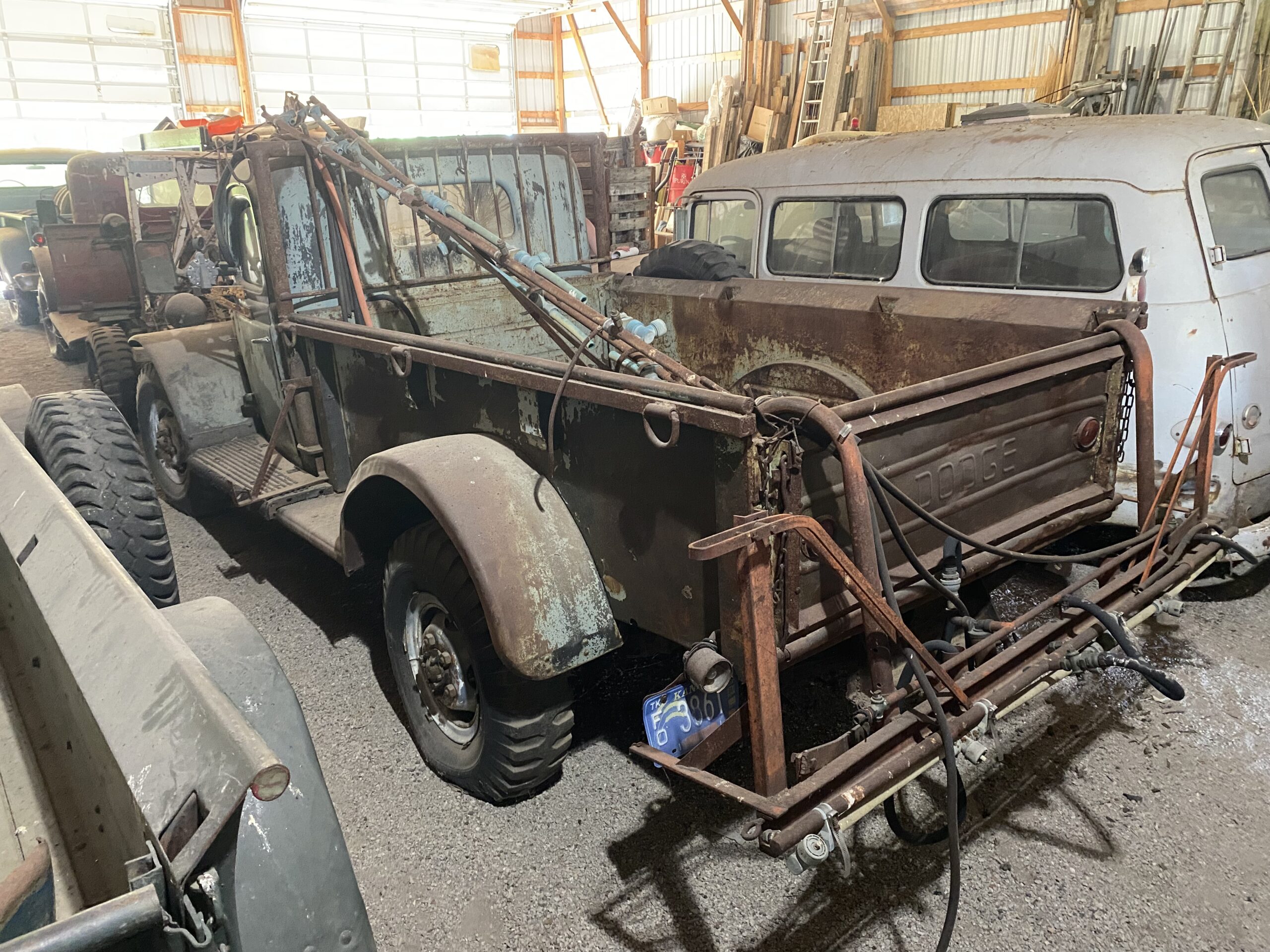 
								1946 Dodge Power Wagon full									