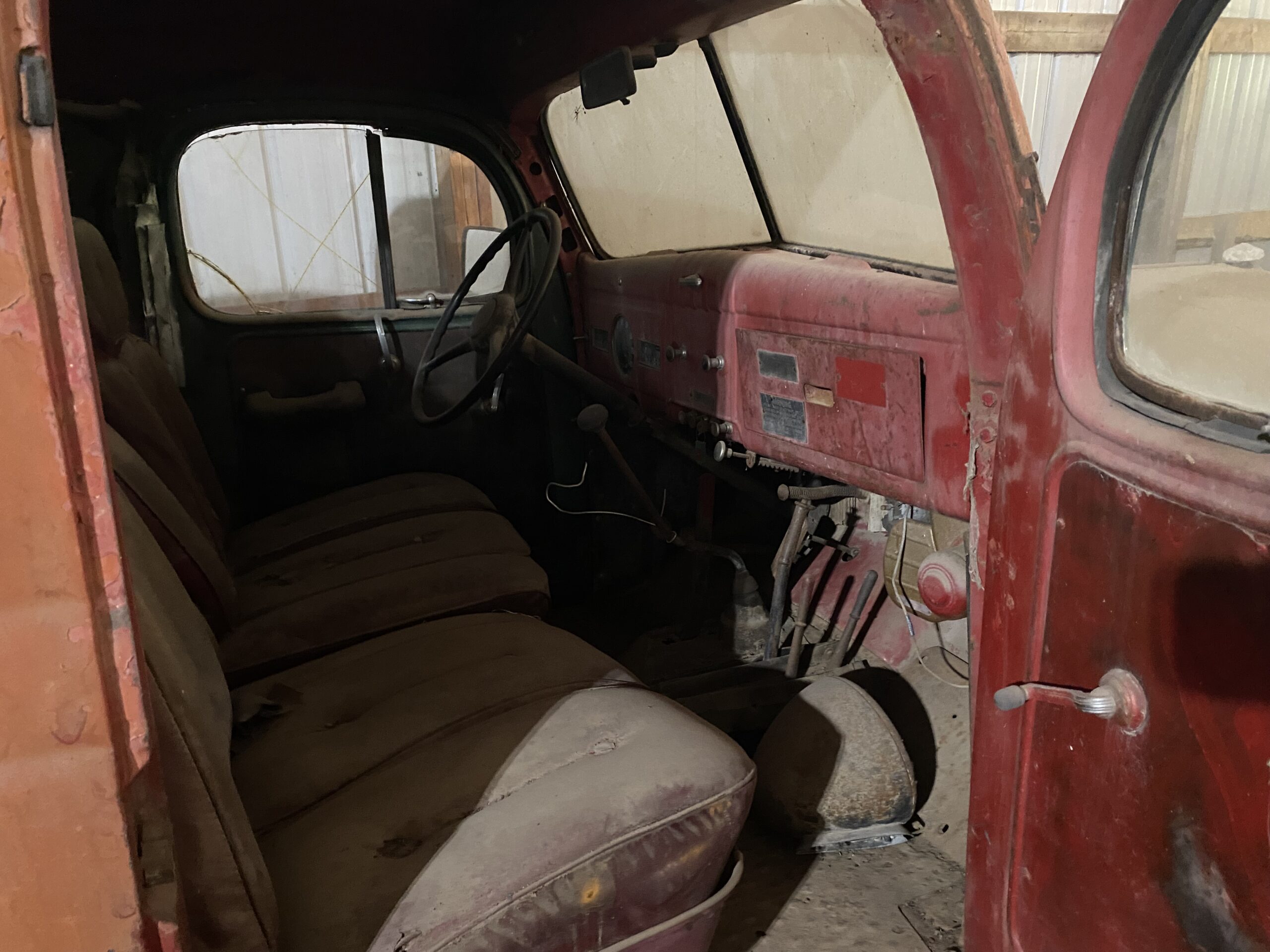 
								1948 Dodge Power Wagon full									