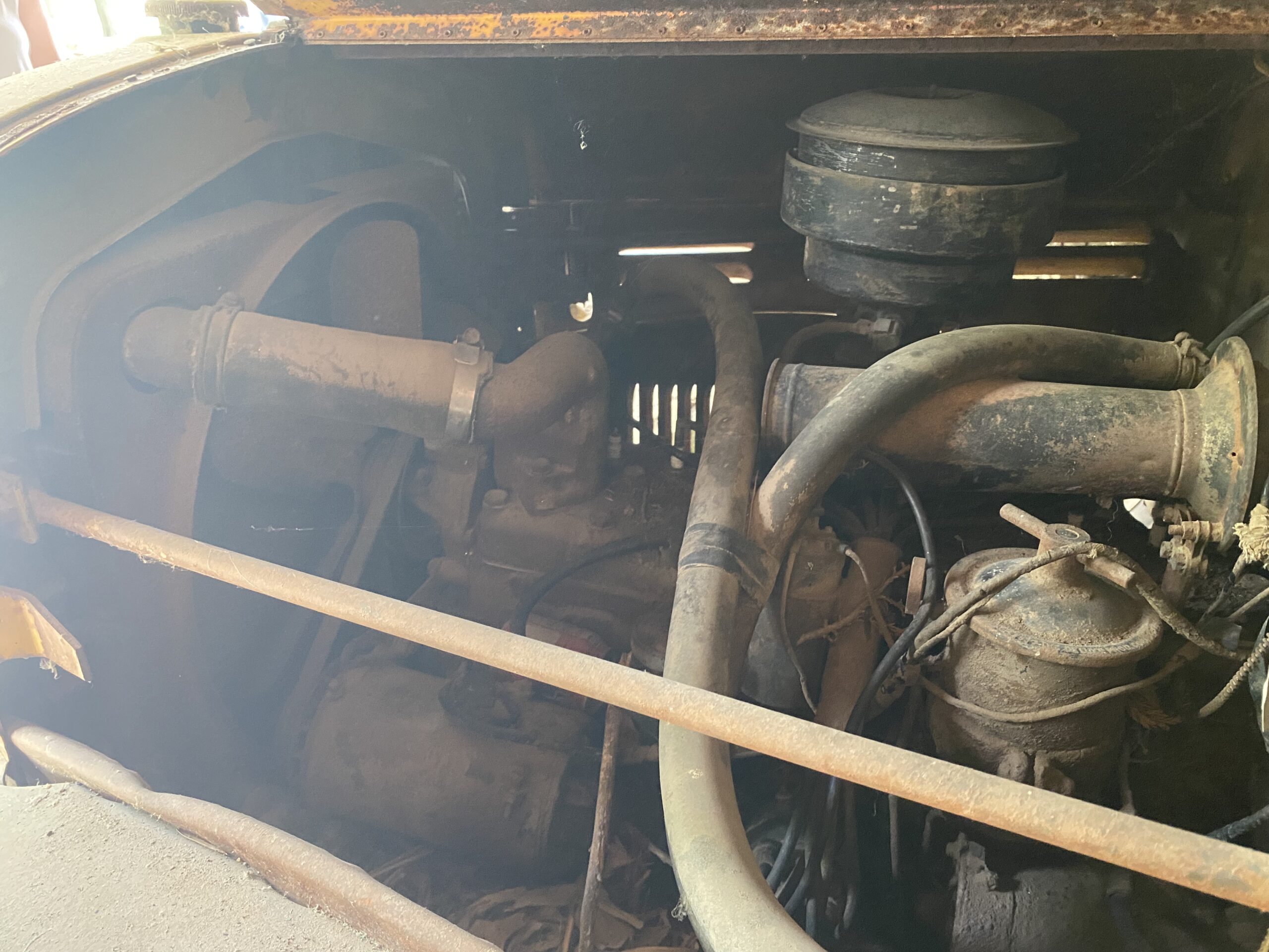 
								Dodge Power Wagon School Bus full									