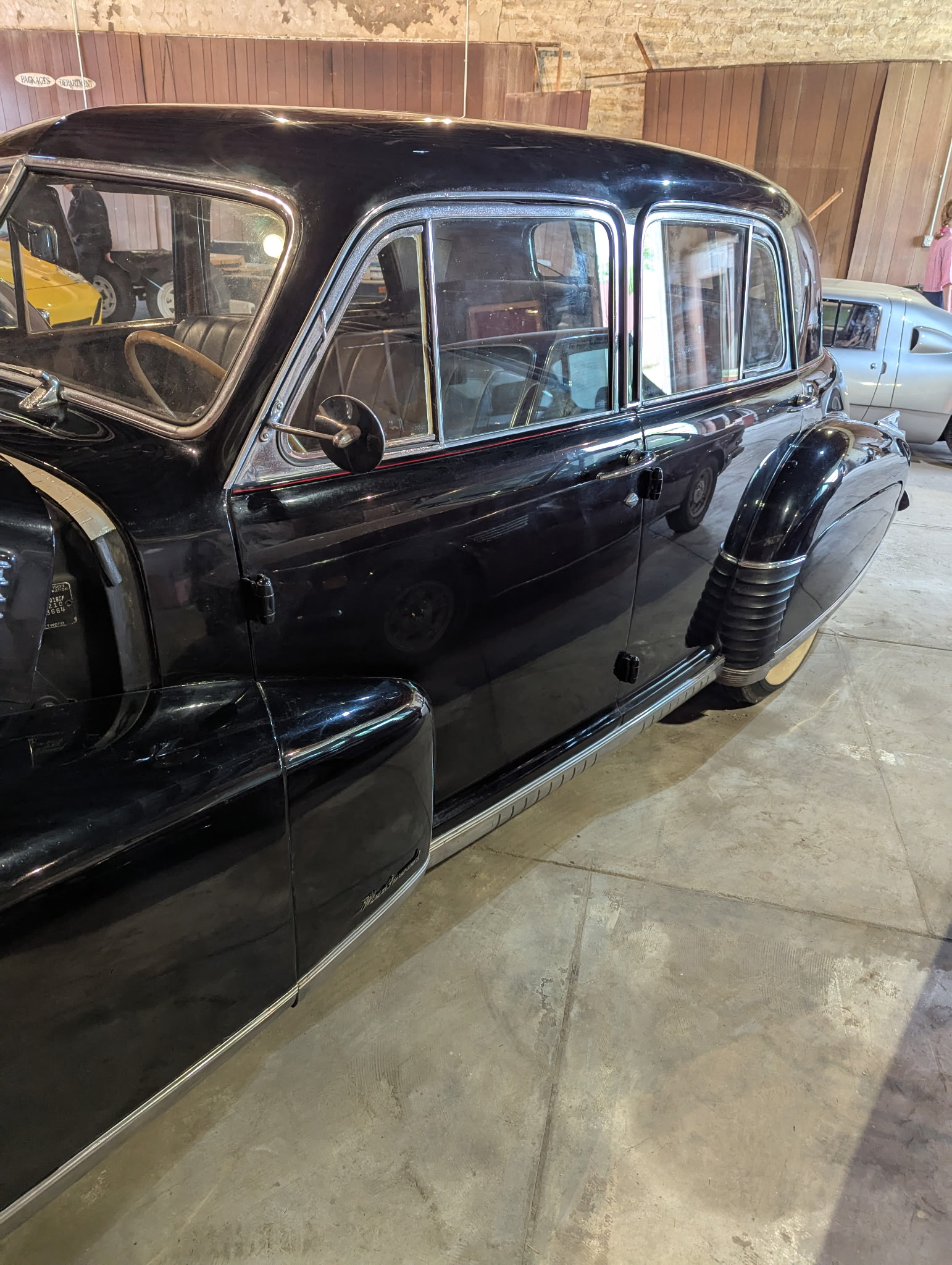 
								1941 Cadillac Series 60 Formal Sedan full									
