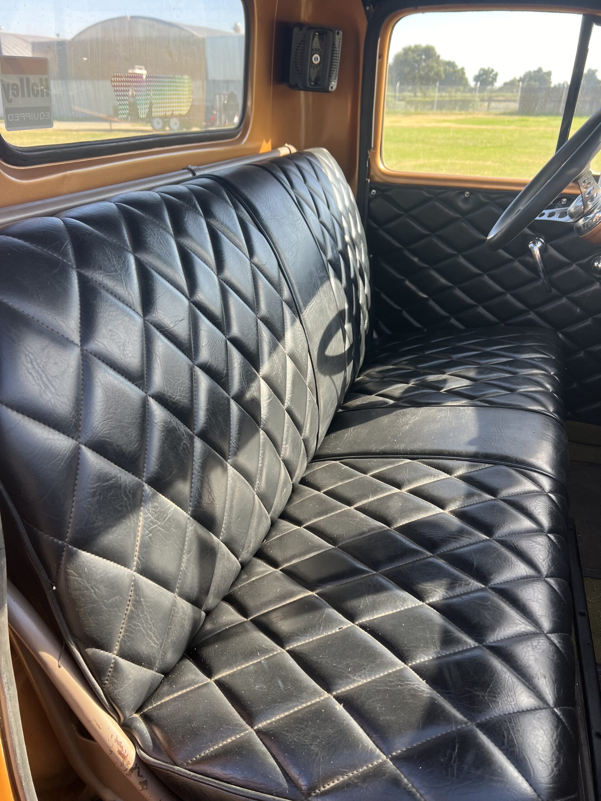 
								1952 Chevrolet 3100 full									