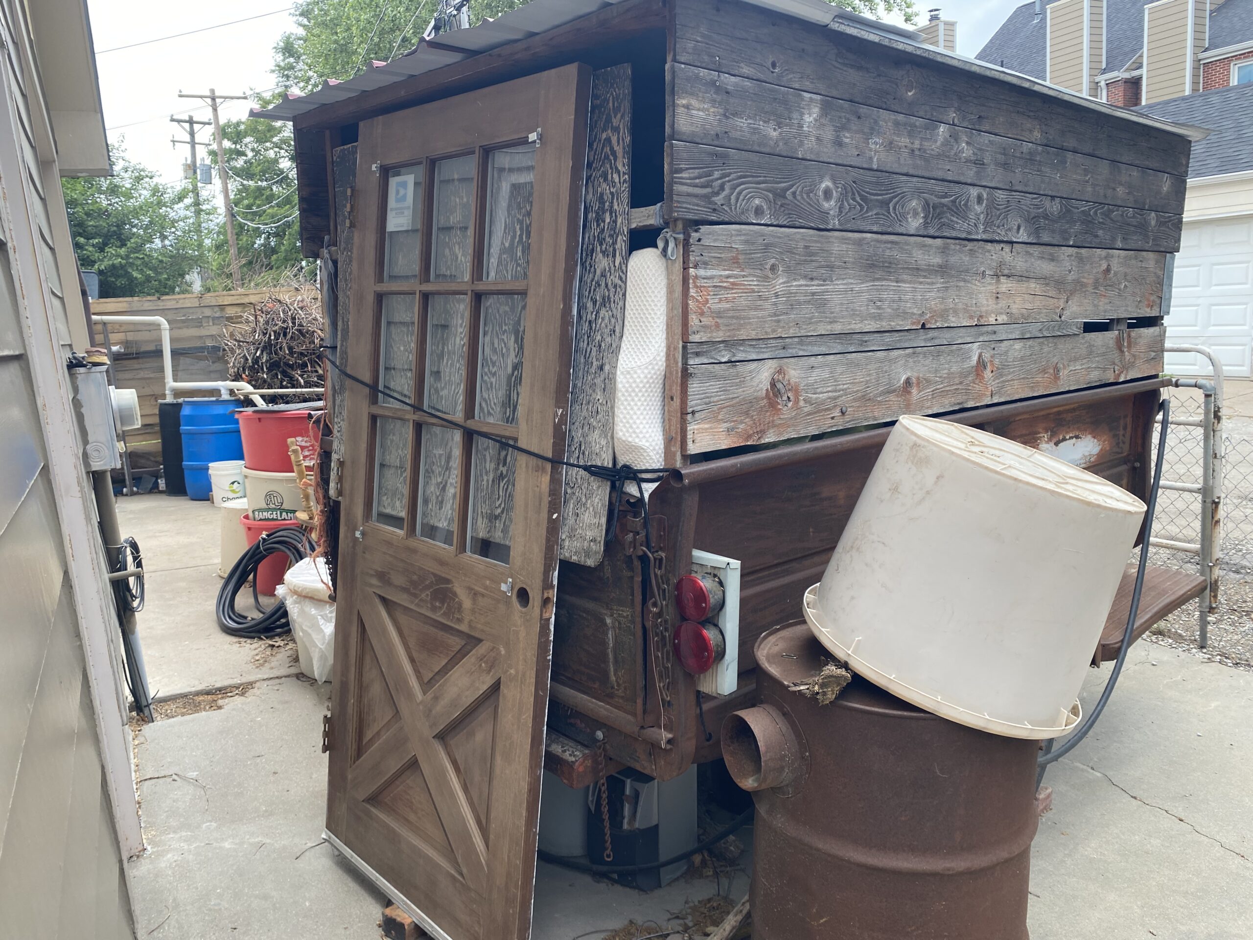 
								1952 Dodge Power Wagon 9′ Trailer full									