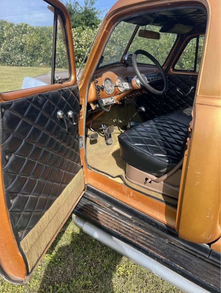 
								1952 Chevrolet 3100 full									