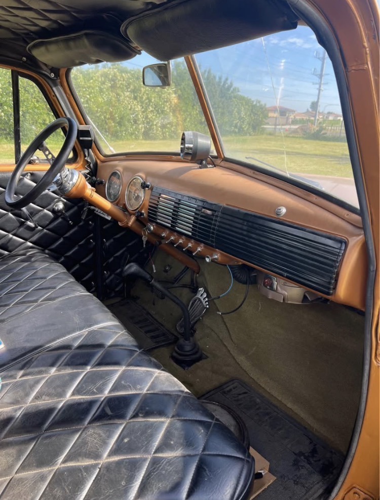 
								1952 Chevrolet 3100 full									
