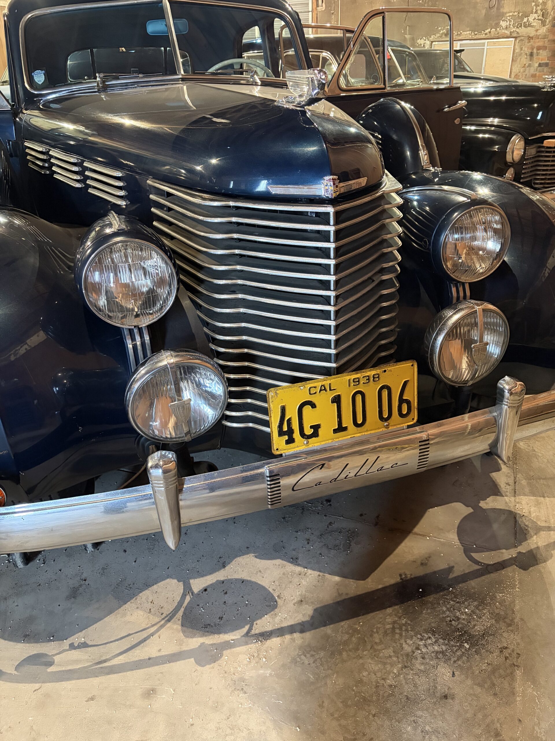 
								1938 Cadillac Sixty Special Sedan full									