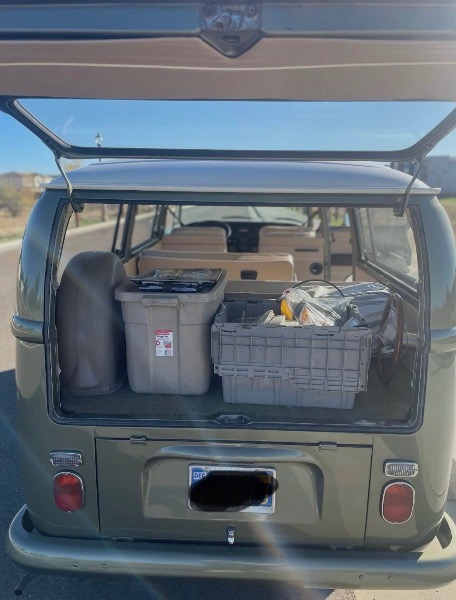 
								1971 Volkswagen Bus full									