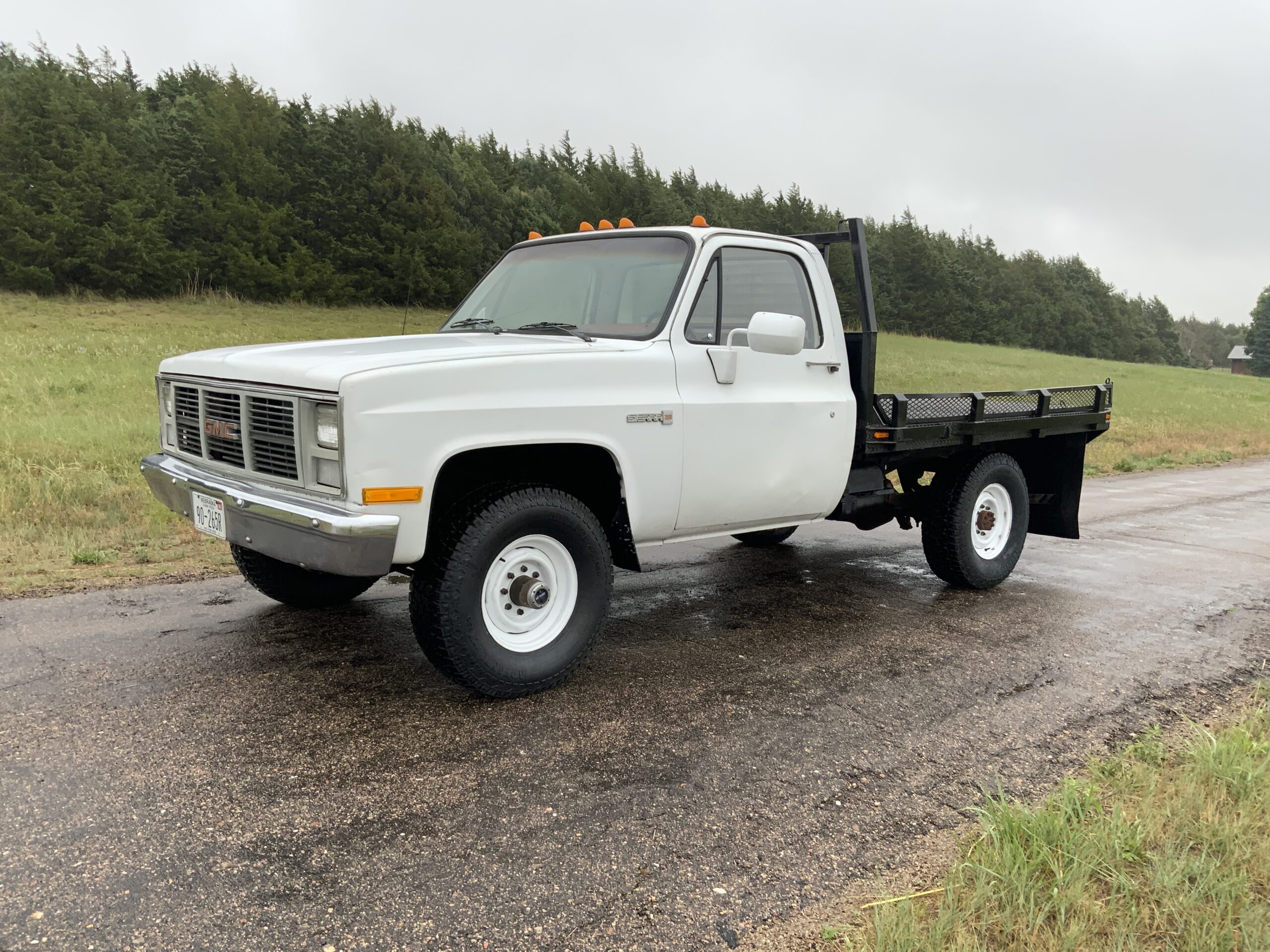 1987 GMC 3500 Flatbed Truck