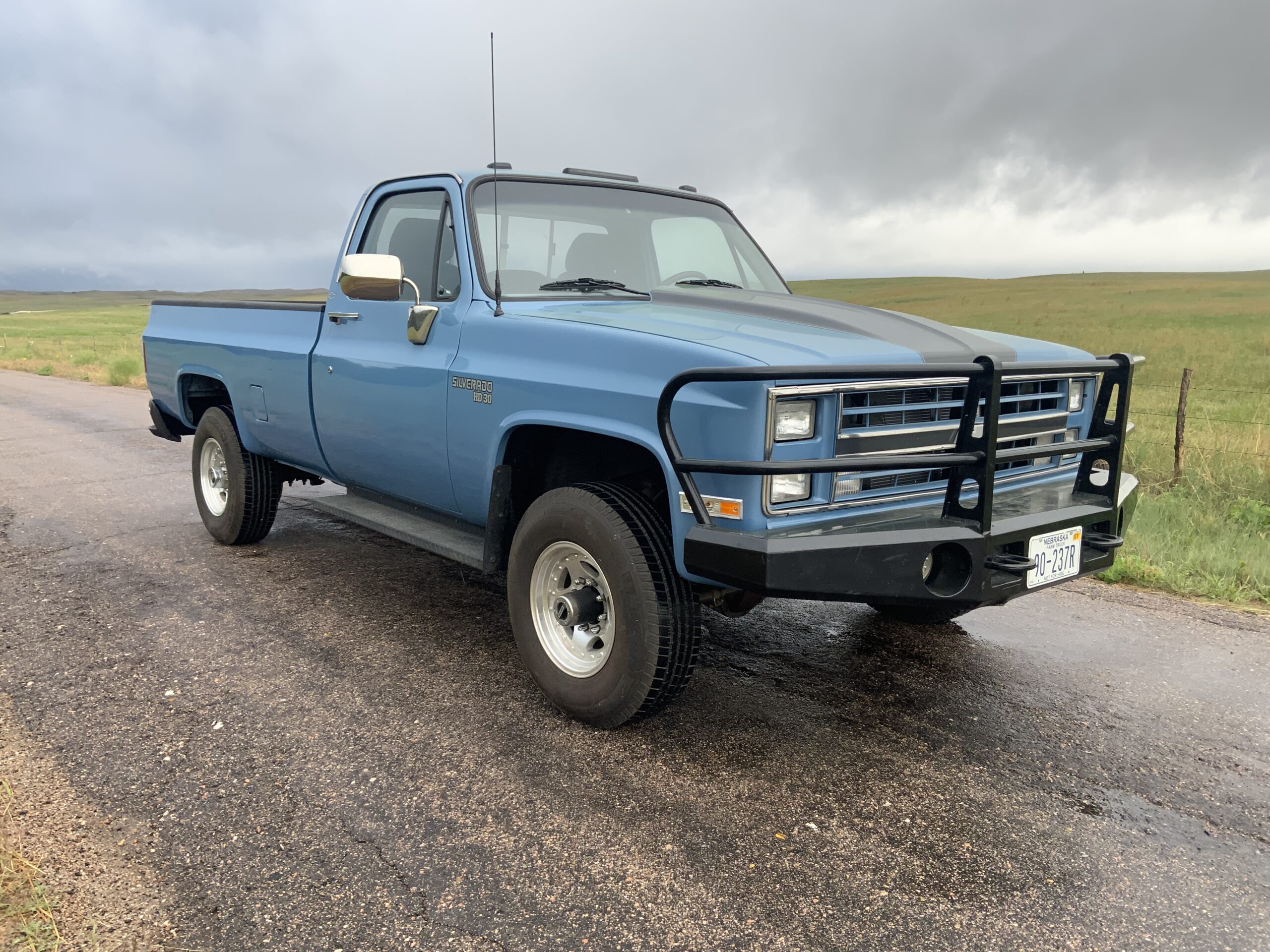 
								1987 Chevrolet Silverado 3500 4×4 full									