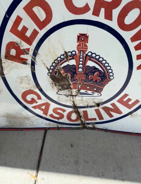 
								Red Crown Porcelain Sign full									