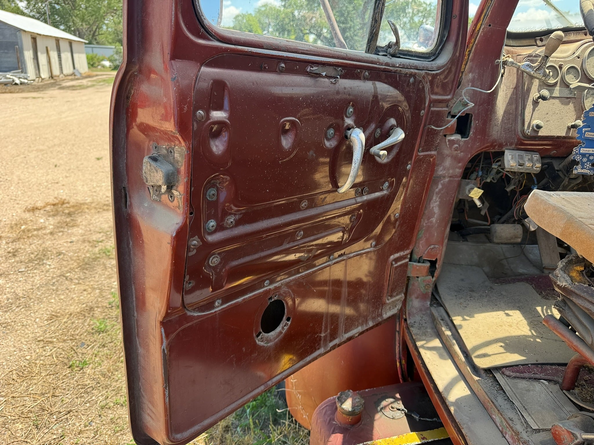 
								1957 Mack B61 Tow Truck full									