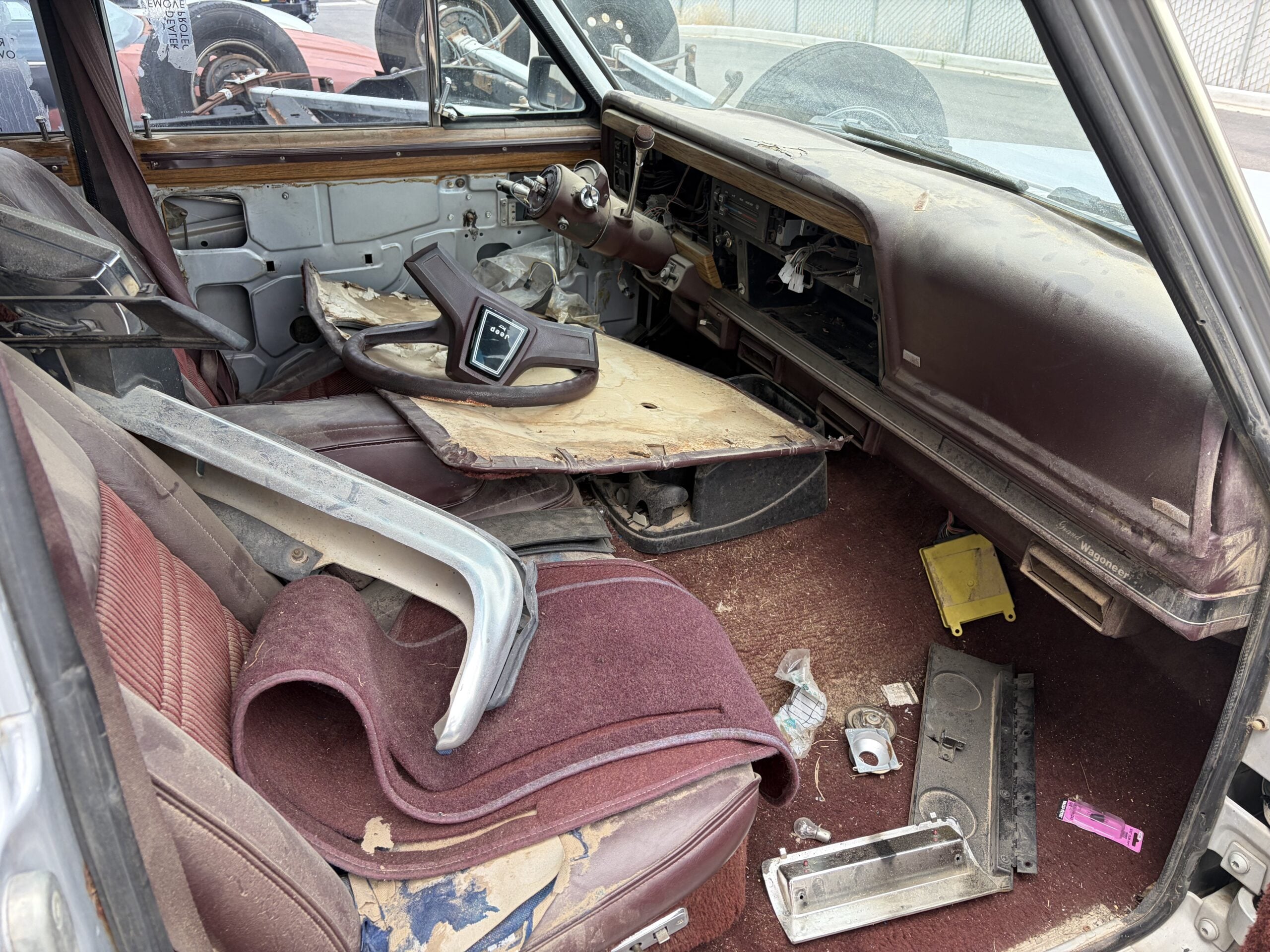 
								1986 Jeep Grand Wagoneer Project full									