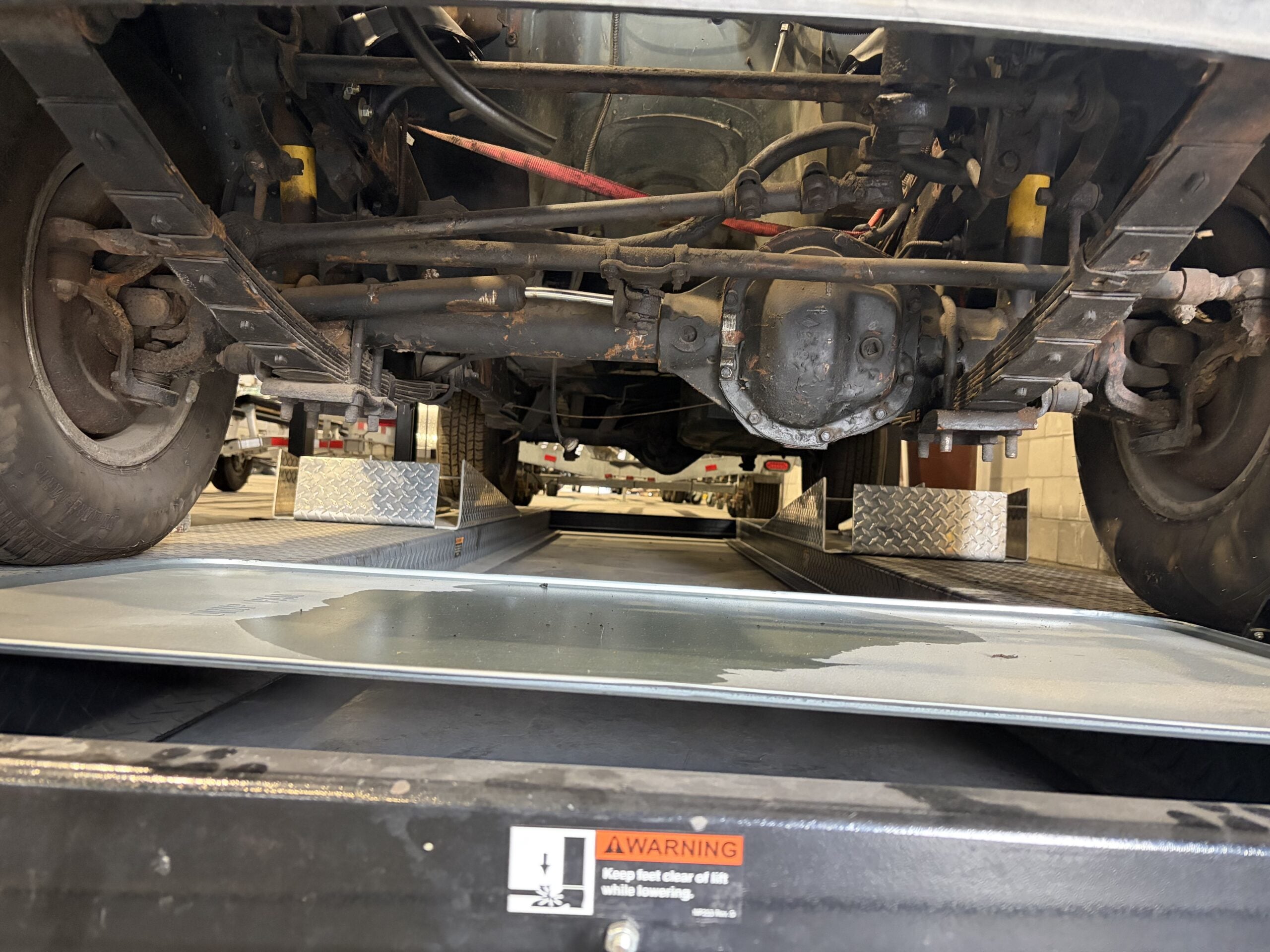 
								1991 Jeep Grand Wagoneer full									