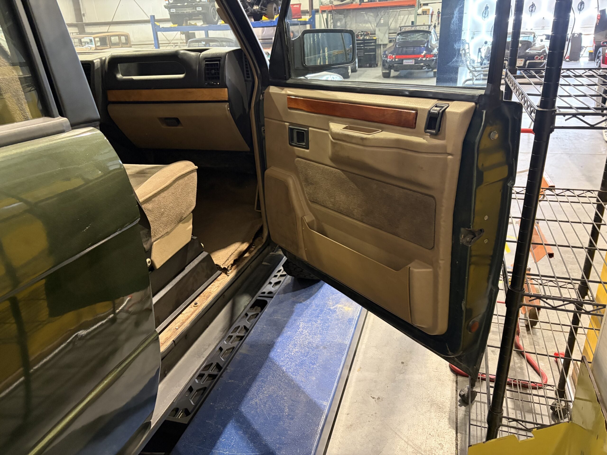 
								1991 Land Rover Range Rover Classic full									