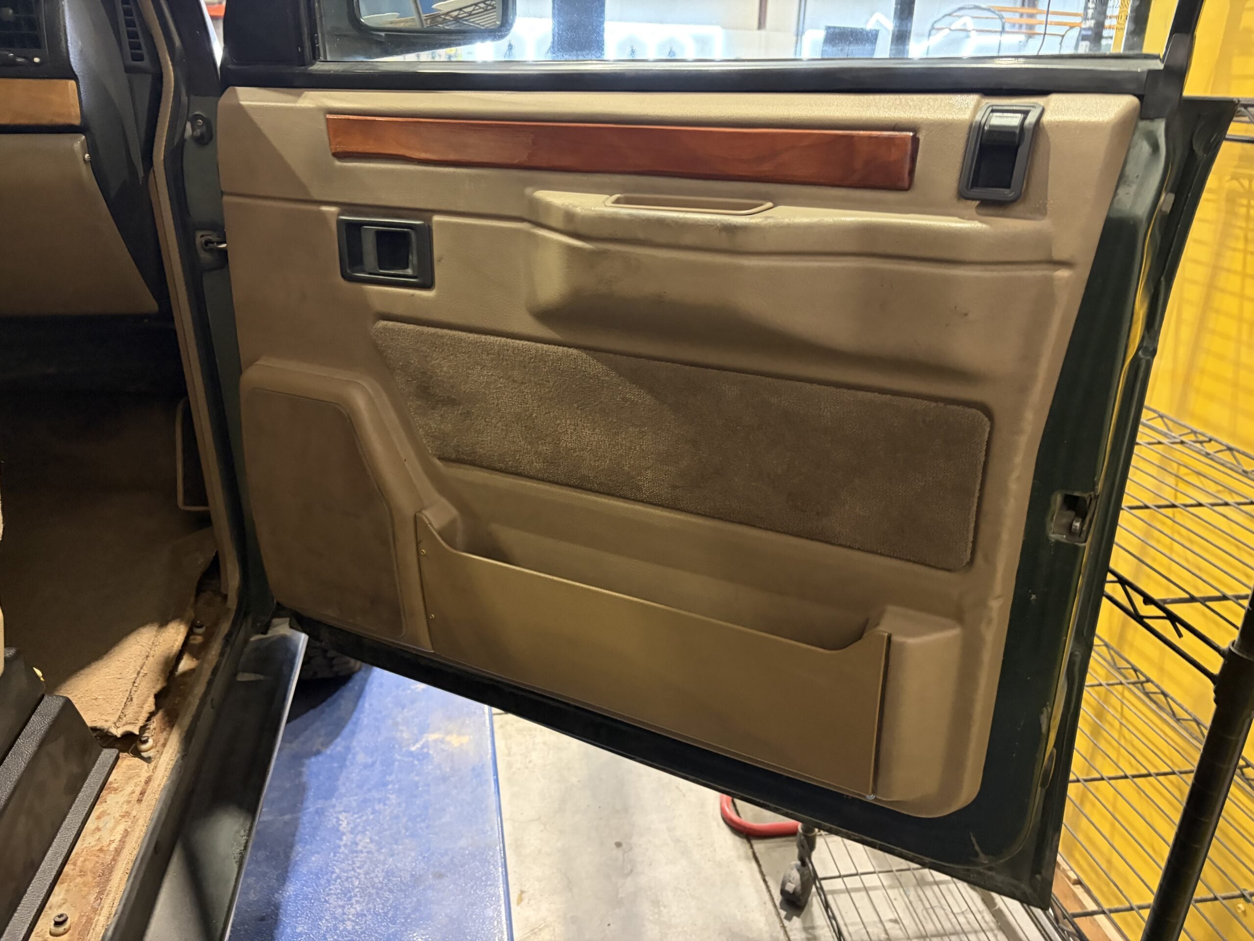 
								1991 Land Rover Range Rover Classic full									