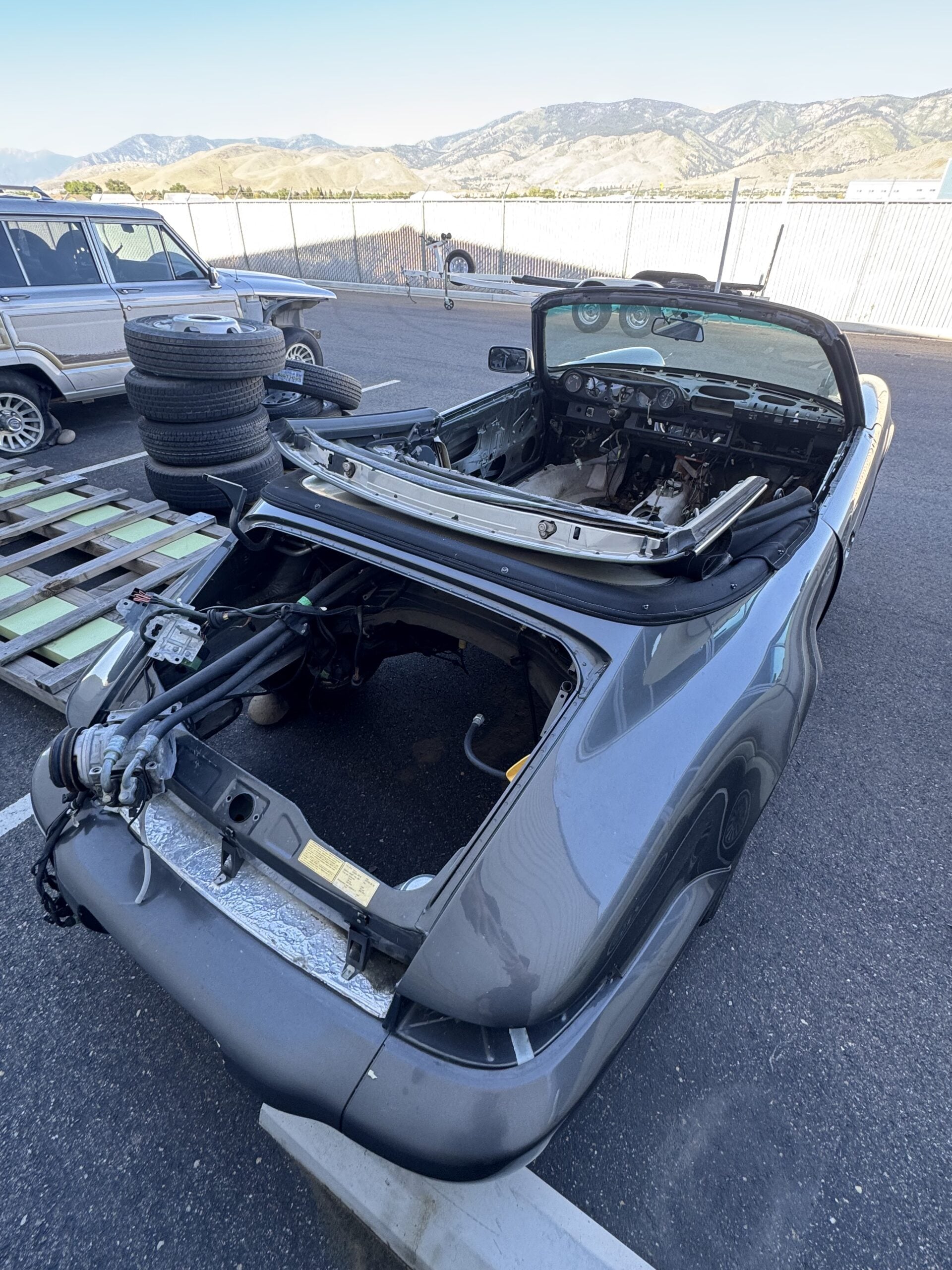 
								1991 Porsche 911 Carerra full									