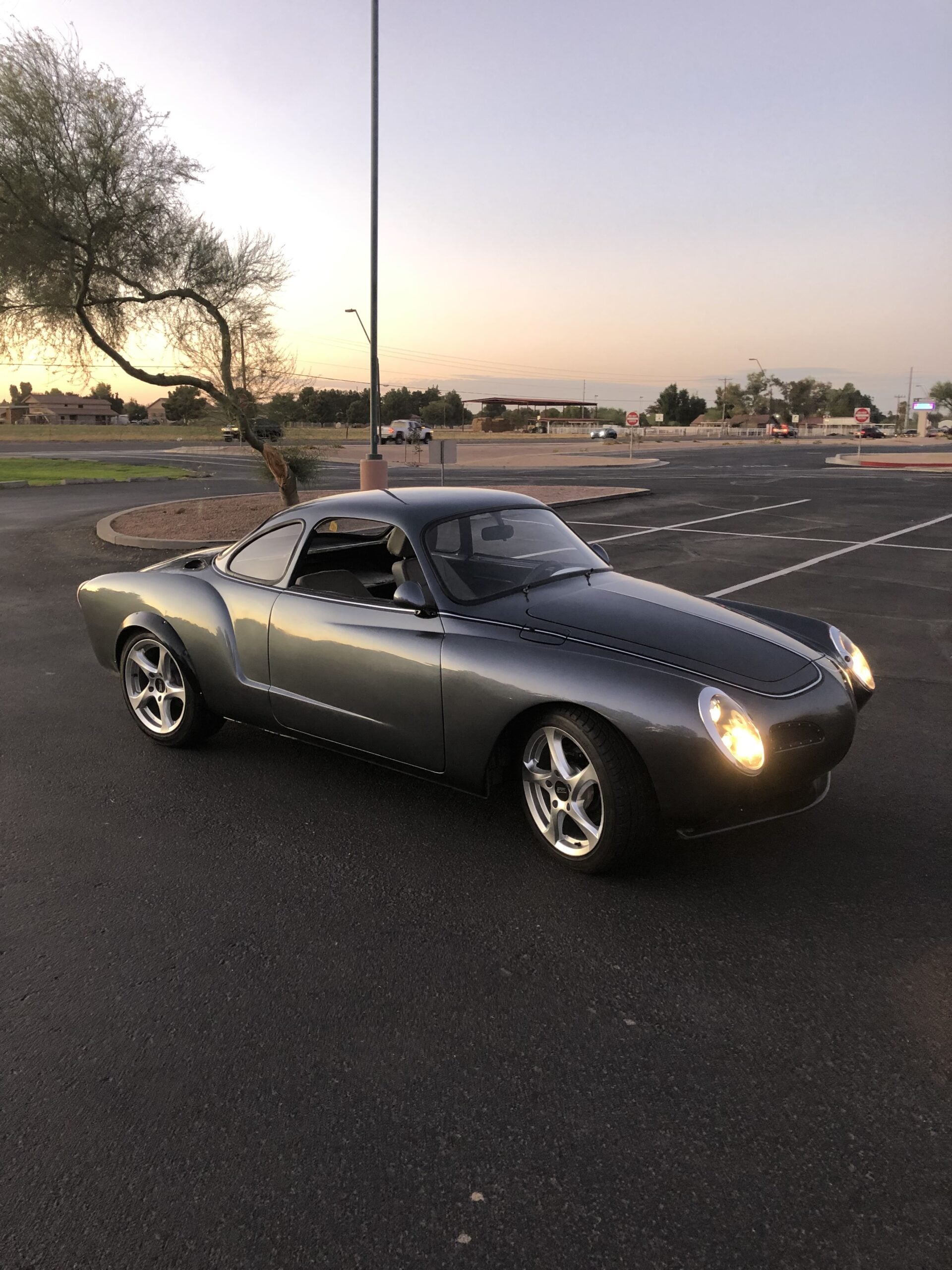 
								1969 Volkswagen “Zappa Ghia” full									