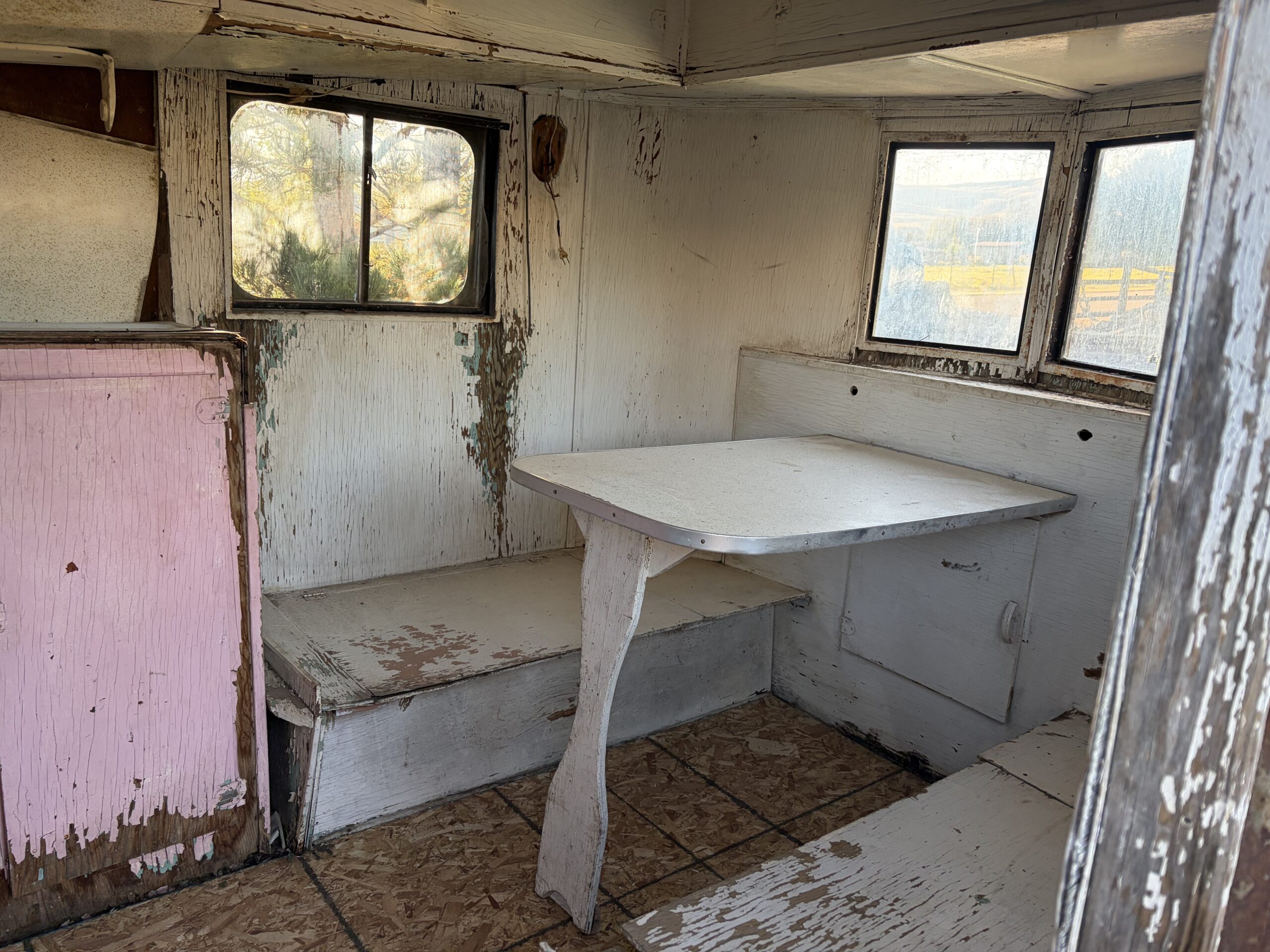 
								1936 Indian Travel Trailer full									