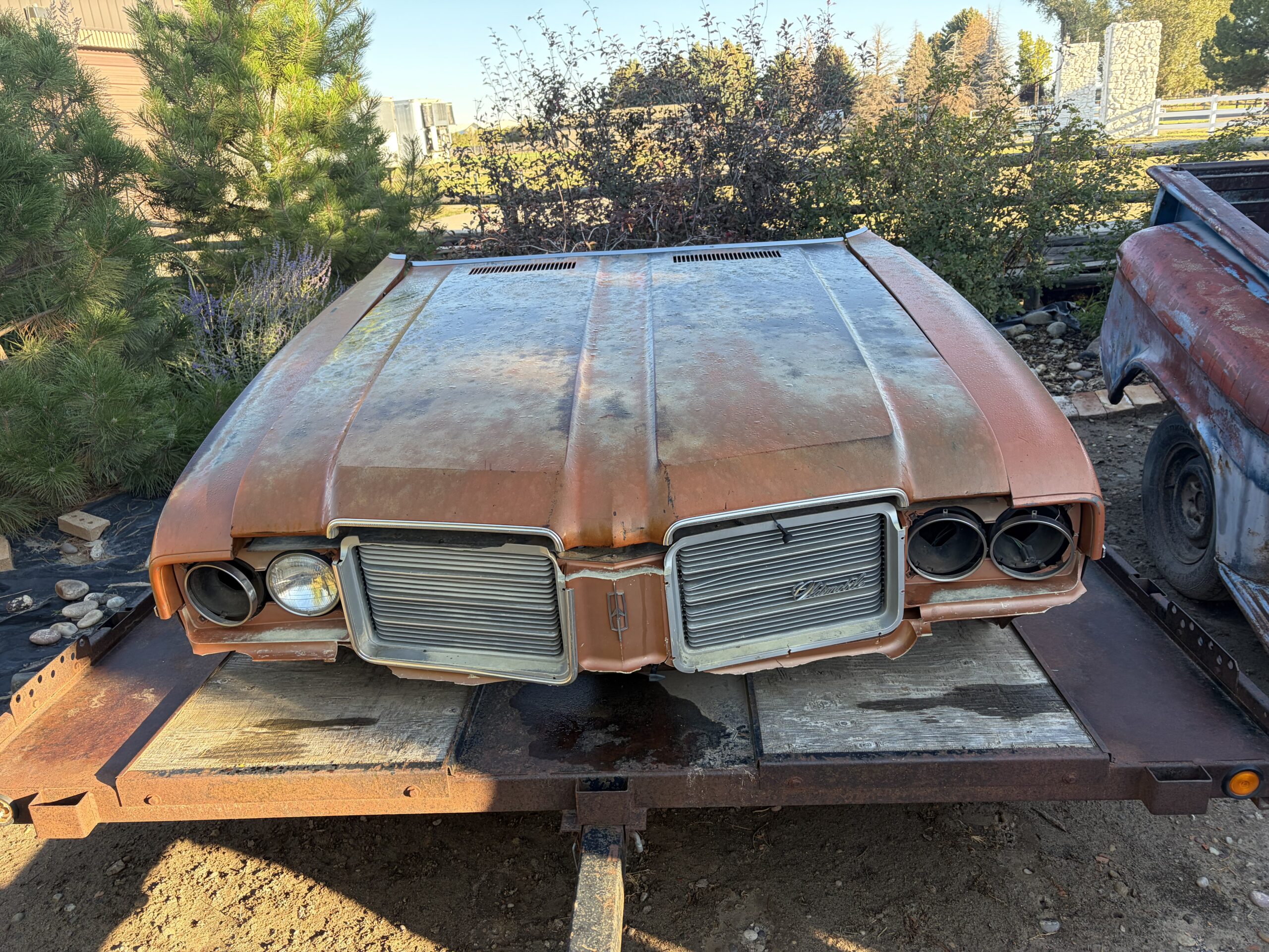 
								1970 Oldsmobile Front Clip full									