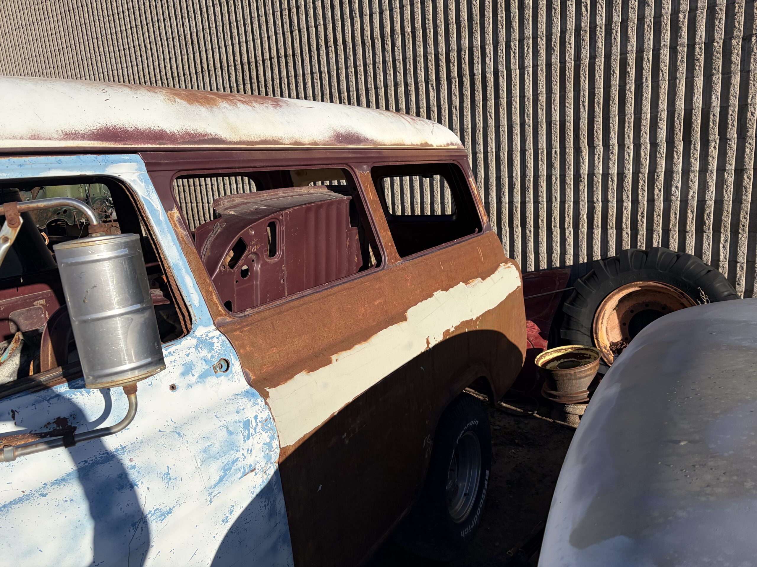
								1959 Chevrolet NAPCO Suburban full									